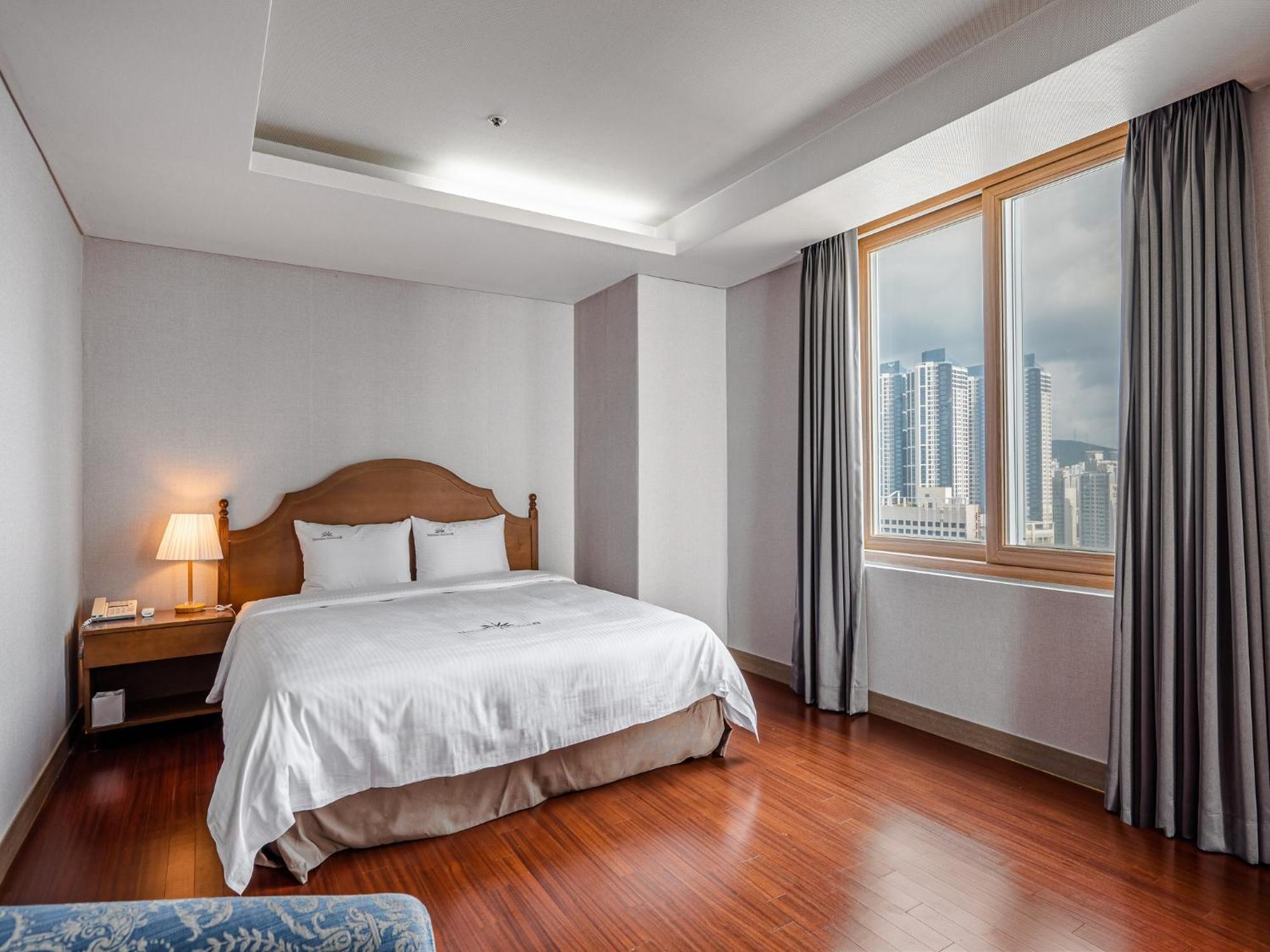 Haeundae Seacloud Hotel Residence Busan Exterior foto