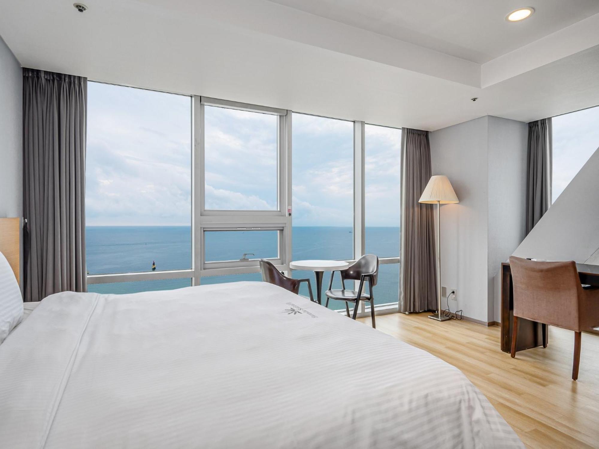 Haeundae Seacloud Hotel Residence Busan Exterior foto